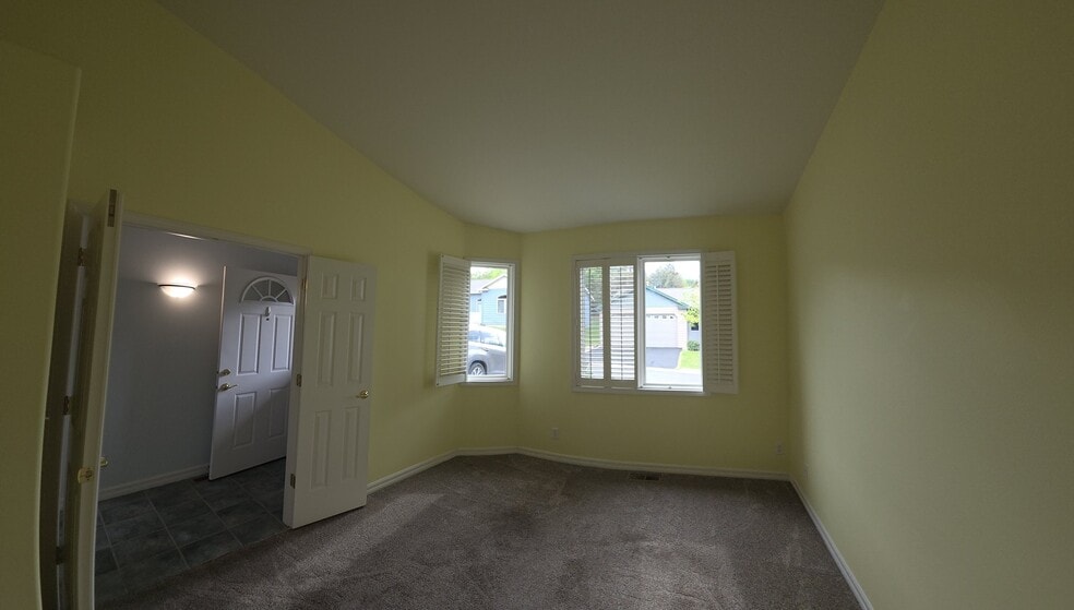 Building Photo - 521 Burnham Pl