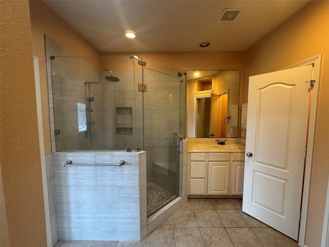 Building Photo - 506 Cypress Vista