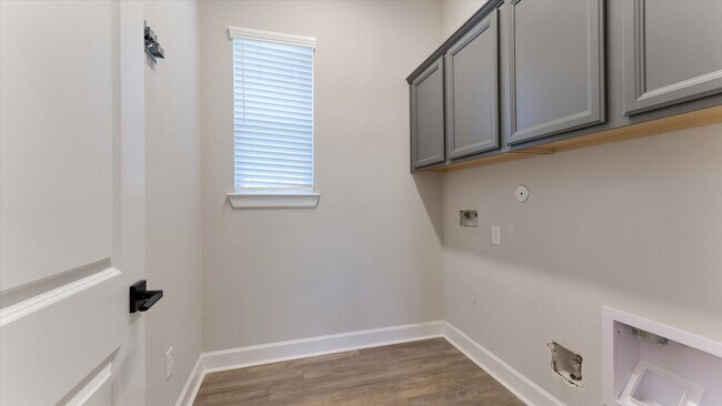 Building Photo - 15607 Rising Wren Ct