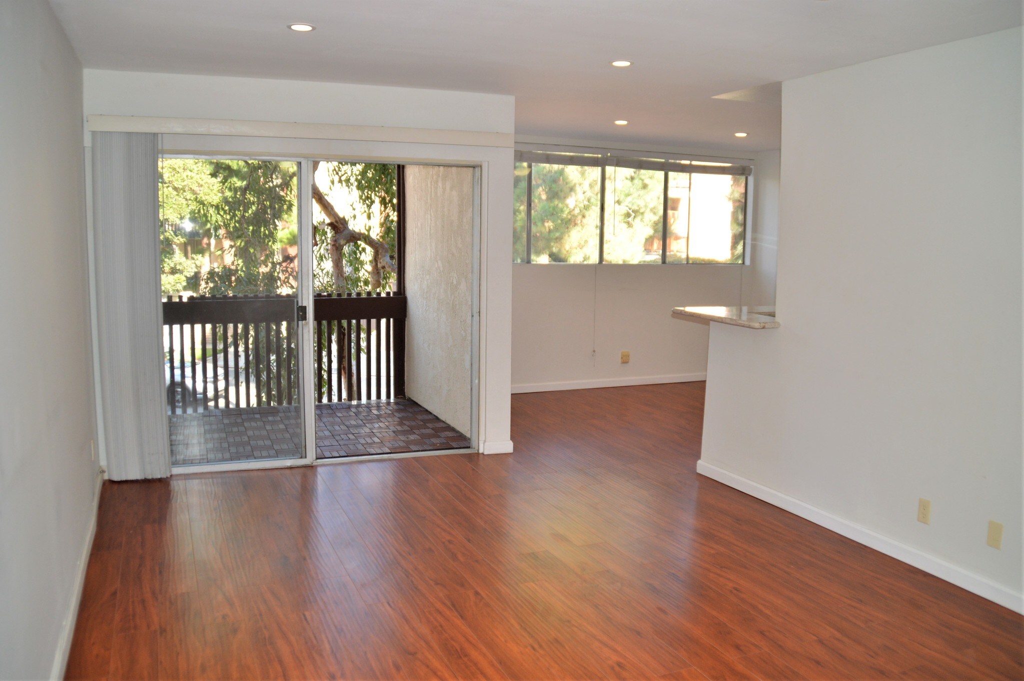 Building Photo - 6050 Canterbury Dr