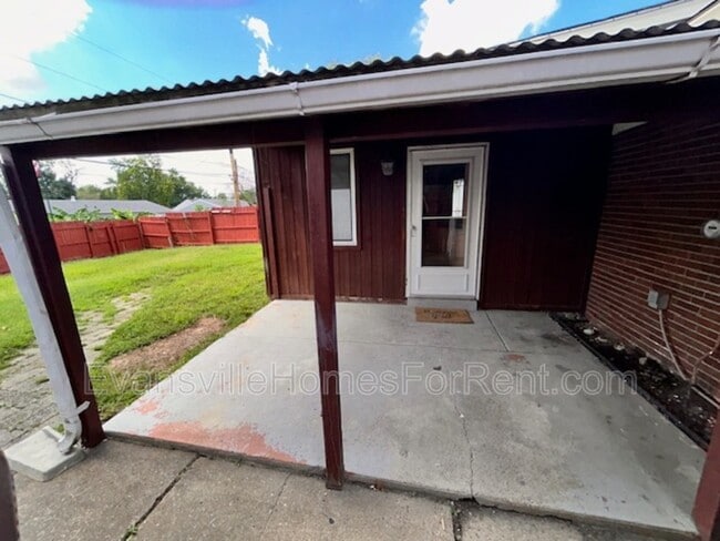 Building Photo - 300 N Park Dr