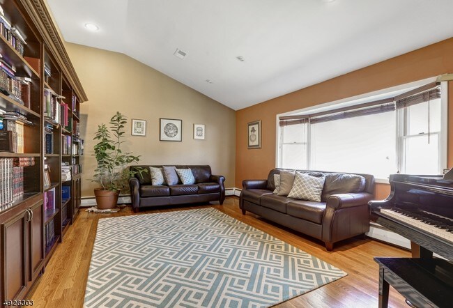 Building Photo - 29 Cypress Terrace