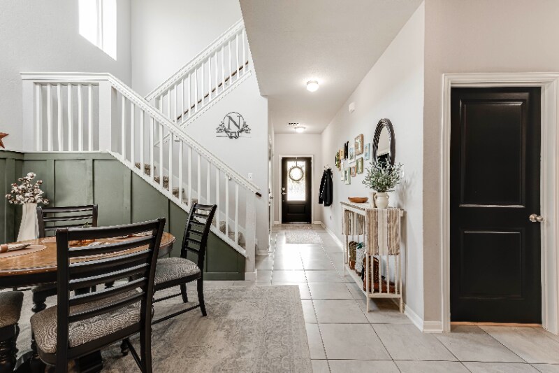 Building Photo - 7919 Deepwell Dr