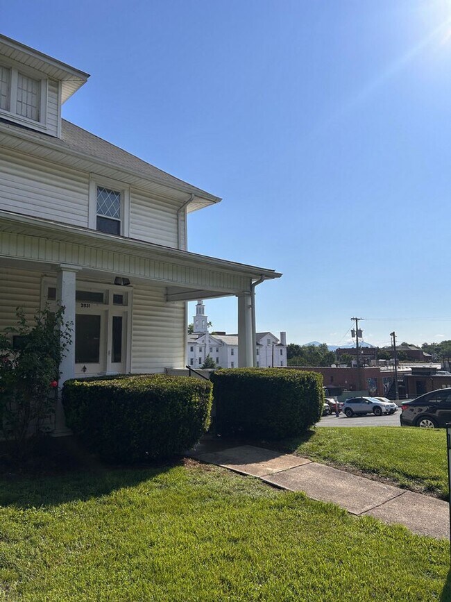 Building Photo - Westover/2031