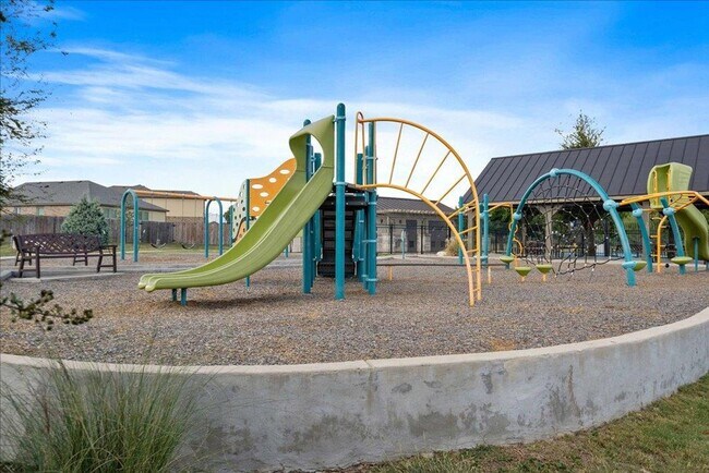 Building Photo - 73 Mallard Ln