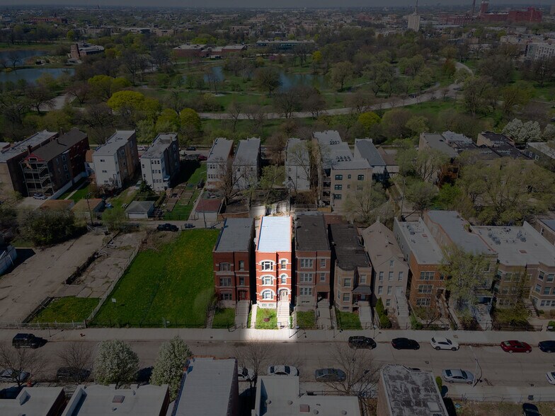 Building Photo - 1306 S Fairfield Ave