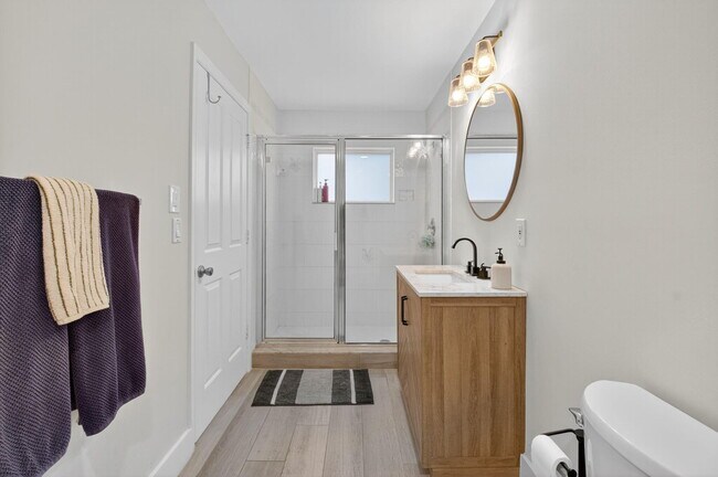 Building Photo - 6701 Hillside Ln