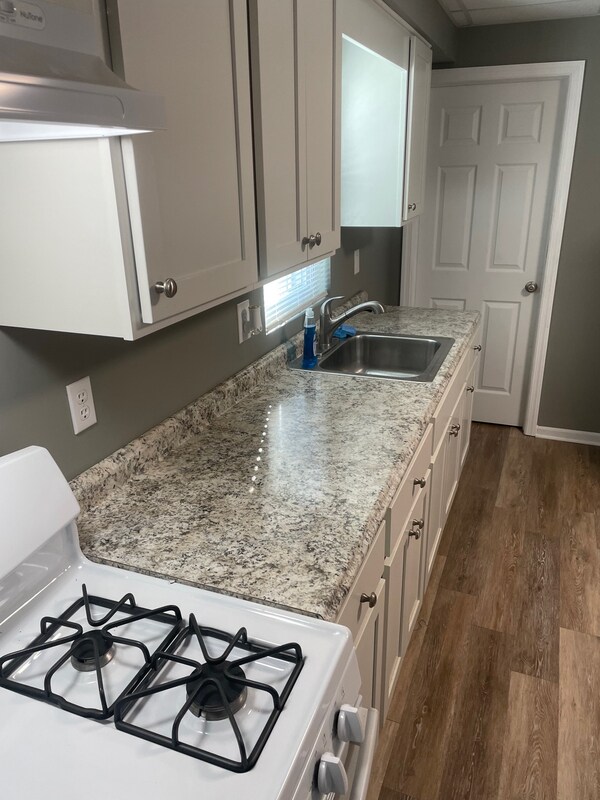 Building Photo - 900 11th St