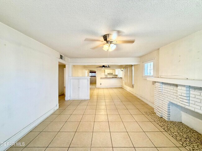 Building Photo - 3429 Tularosa Ave