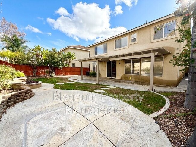 Building Photo - 23664 Groveland Pl