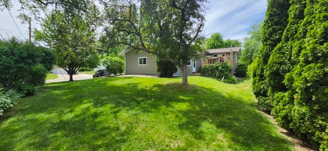 Building Photo - 1707 Miller Rd