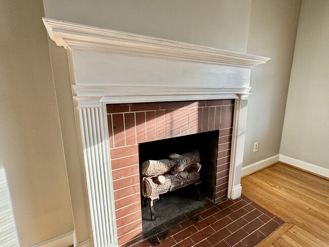 Building Photo - 479 Stratford Dr