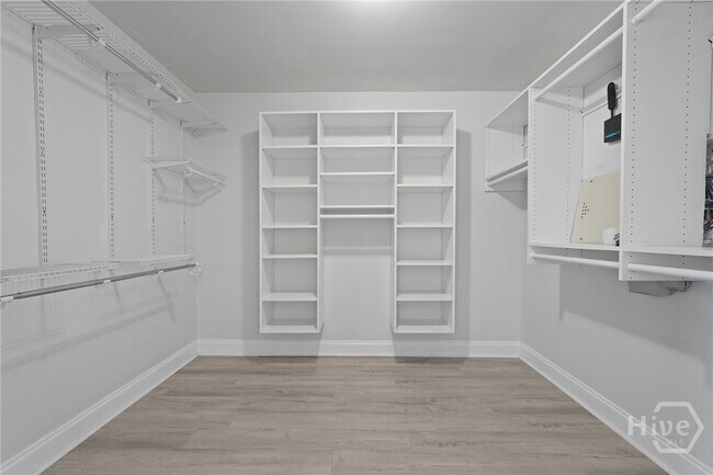 Building Photo - 243 Clearwater Cir