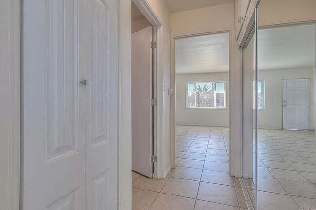 Building Photo - 207 Del Mar Ave