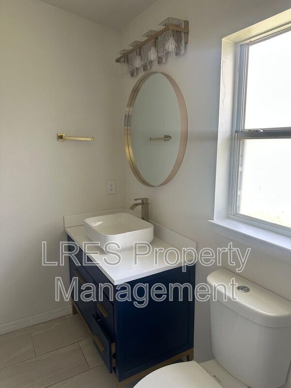Building Photo - 11218 Worley Ave