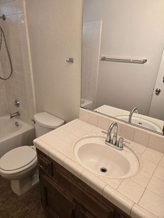 Building Photo - Ready Now! One bedroom apartment home with...