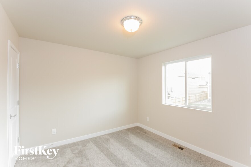Building Photo - 10645 Luneth Dr