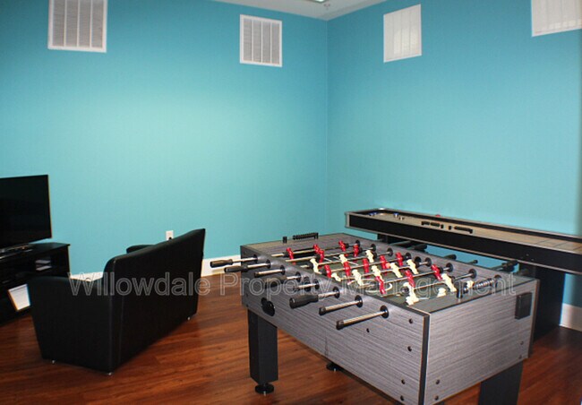 Building Photo - 6002 Kentworth Dr