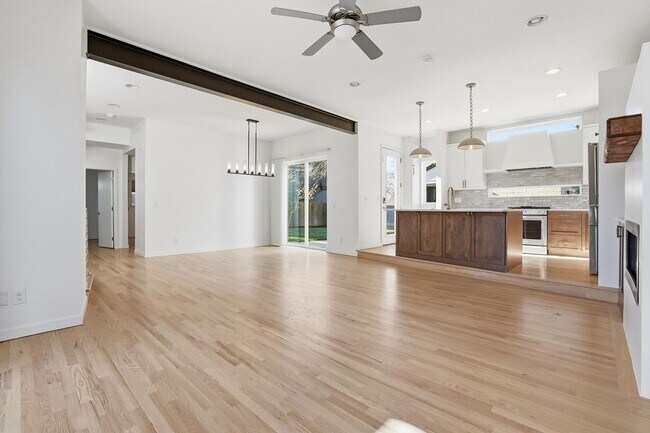 Building Photo - 4 blocks to Sloans Lake! immaculate home with large yard and garage