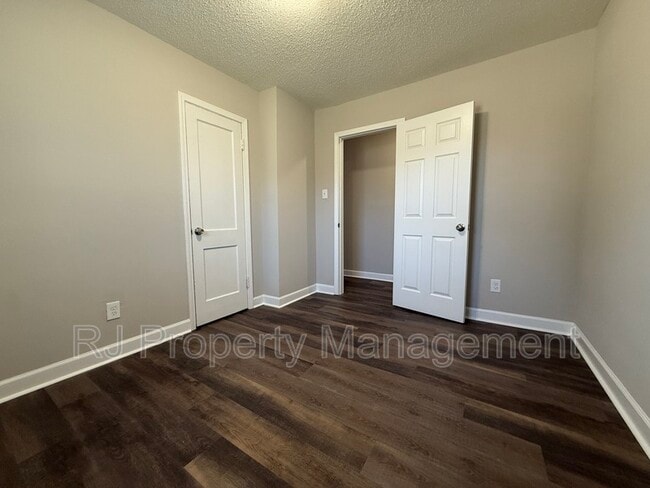 Building Photo - 3312 Alta Rd