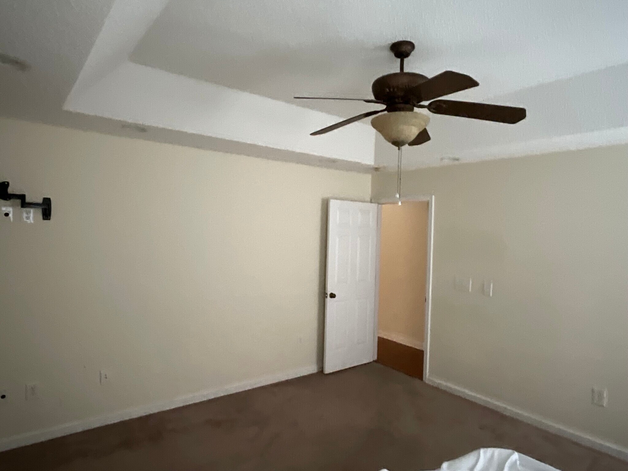 Master bedroom - 405 Harbour Reef Dr