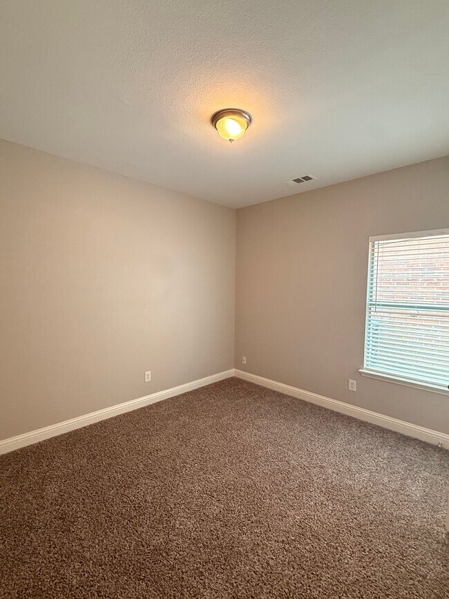 Building Photo - 3105 Whispering Pine Blvd