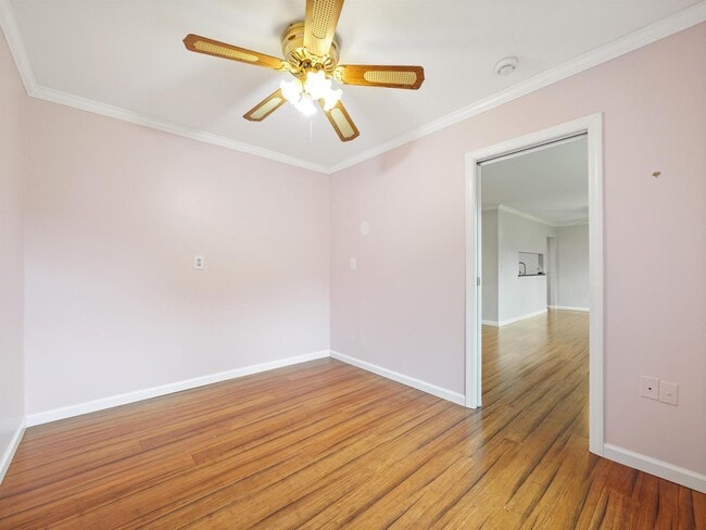 Building Photo - 410 Sierra Vista Ln