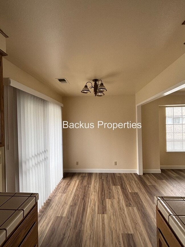 Building Photo - Very nice upstairs two bedroom condo in We...