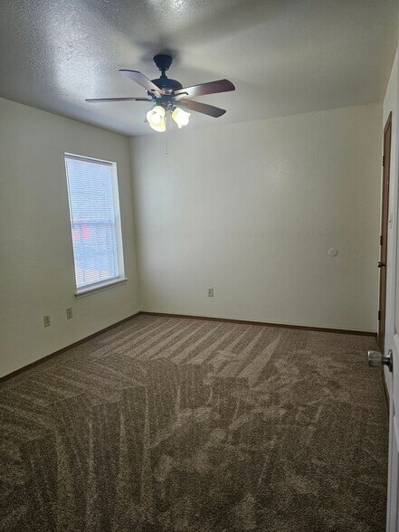 Building Photo - 51 Cedar Creek Ct