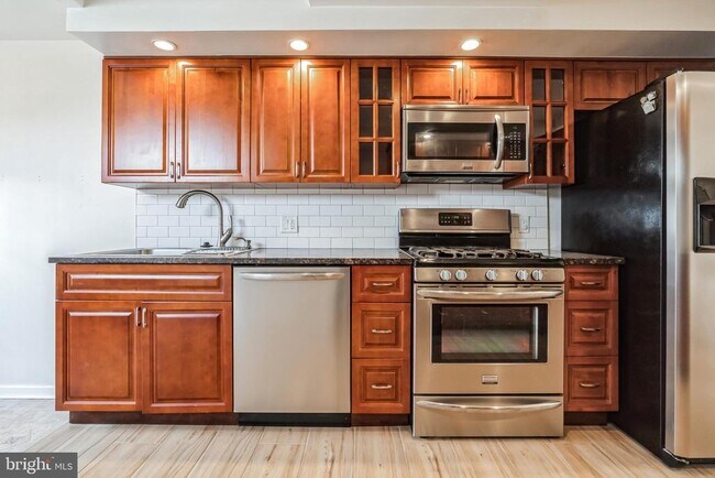 Building Photo - 1915 Fitzgerald St