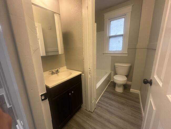 Building Photo - 6015 Emma Ave