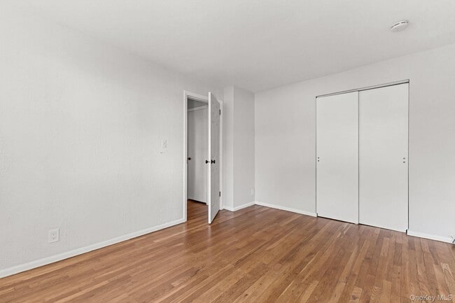 Building Photo - 45 Pamela Ln