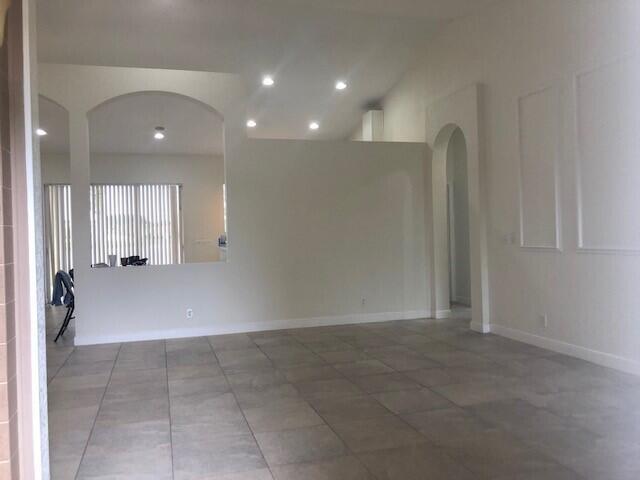 Building Photo - 6136 Santa Margarito Dr