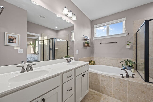 Building Photo - 115 Hampton Dr