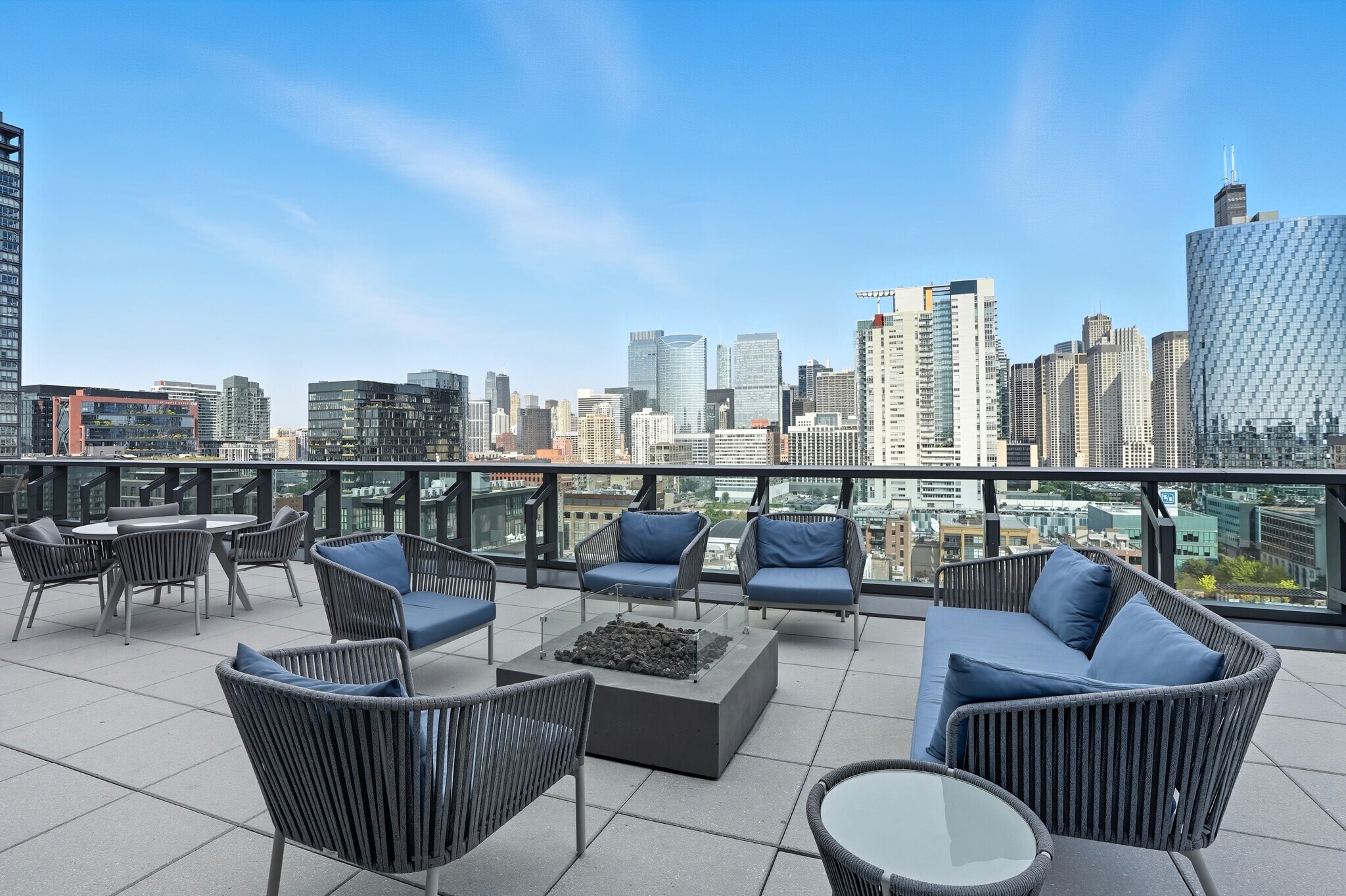 Building Photo - 903 W Washington Blvd