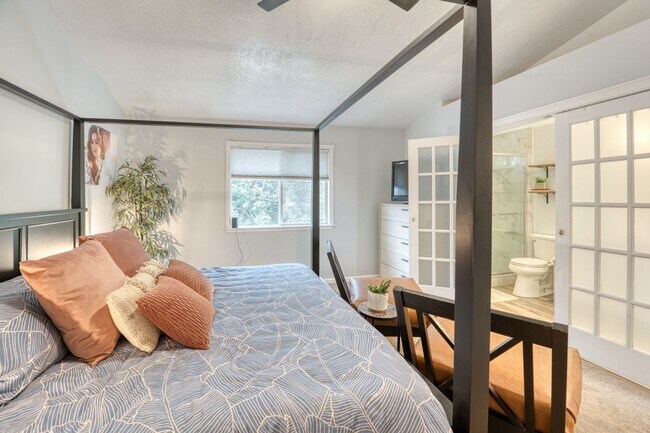 Building Photo - 3062 N Firelight Pl