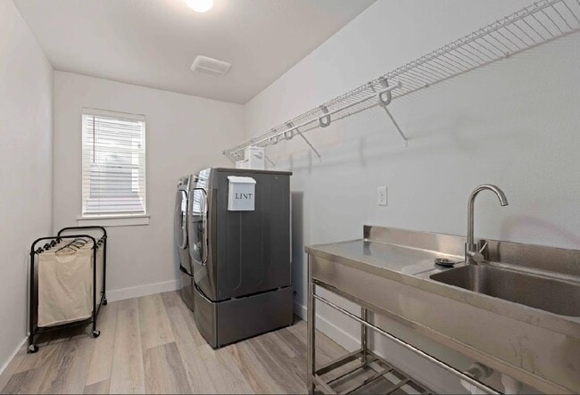 Building Photo - 10224 Ramble Dr NW