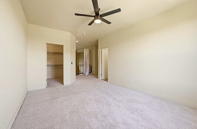 Building Photo - $2,595.95- 3 Bed, 3 Bath Townhome in Aurora with Central AC and In Unit Laundry!