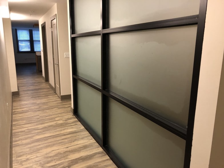 Building Photo - 3535 Broadway Blvd