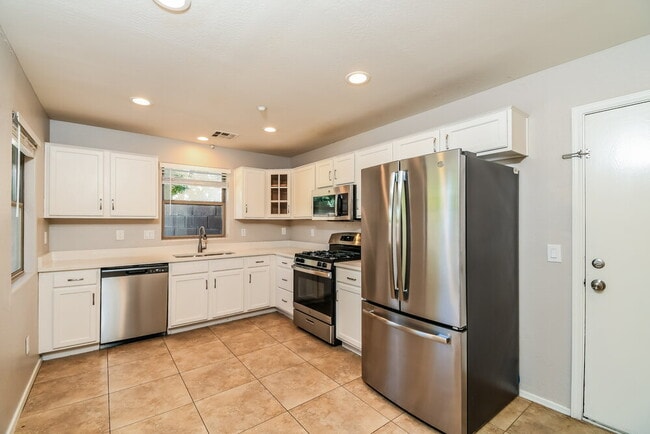 Building Photo - 2662 E Megan St