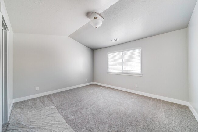 Building Photo - 16168 Truss Blvd