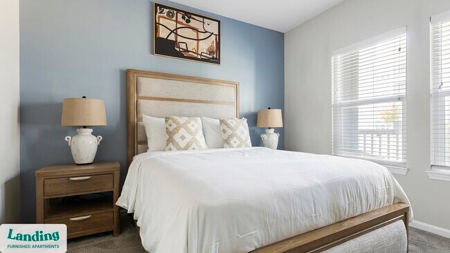 Building Photo - 915 Brentmoor Dr