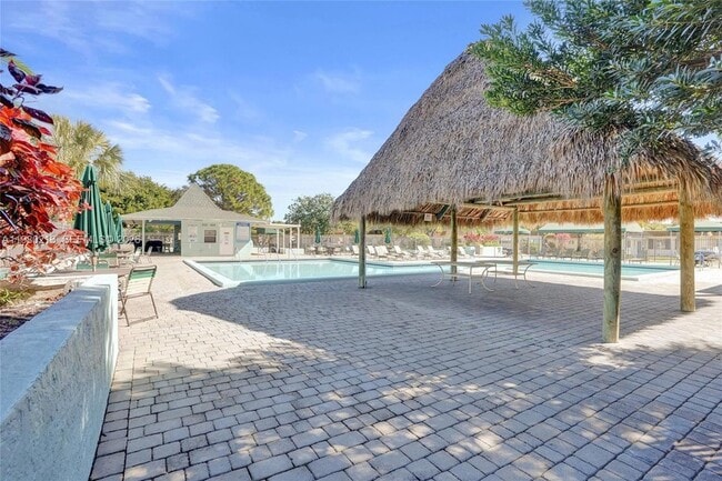 Building Photo - 2621 SW Natura Ave