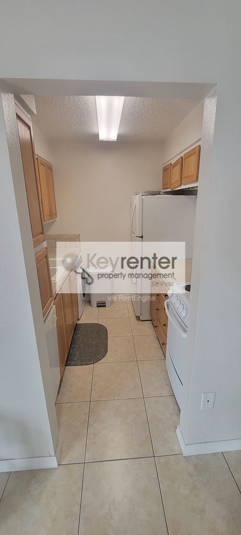 Building Photo - 151 Medallion Blvd