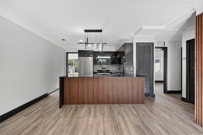 Building Photo - 2401 42nd St S