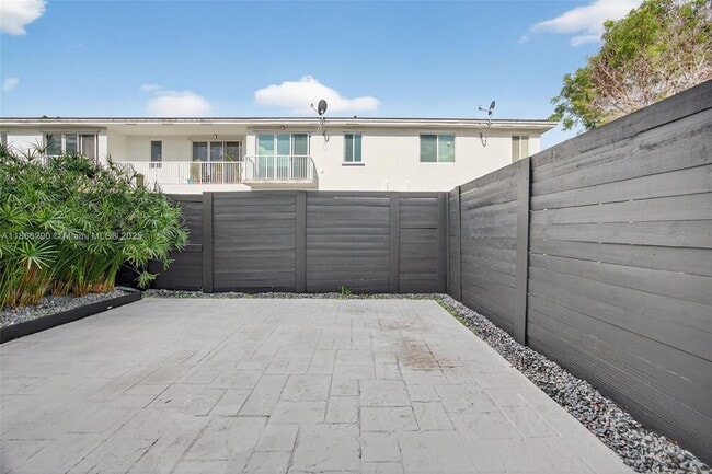 Building Photo - 17606 SW 149th Pl