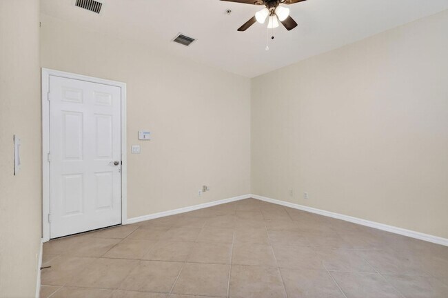 Building Photo - 115 Pond Apple Ln
