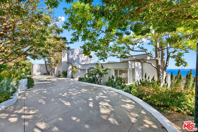 Building Photo - 30112 Cuthbert Rd