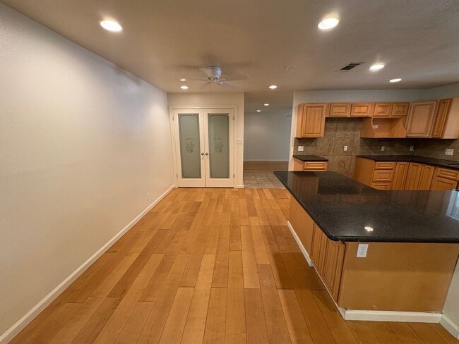 Building Photo - NW Reedley Home Near Shopping Center Rent ...