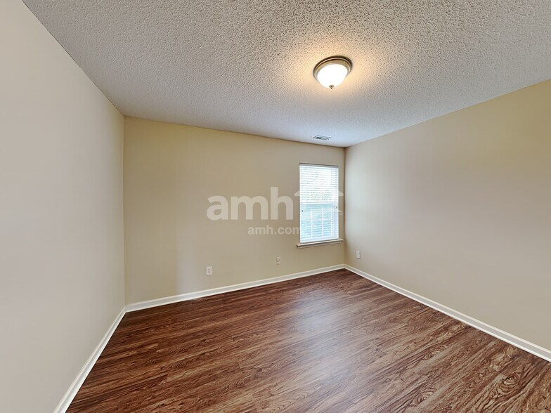Building Photo - 4928 Alenja Ln